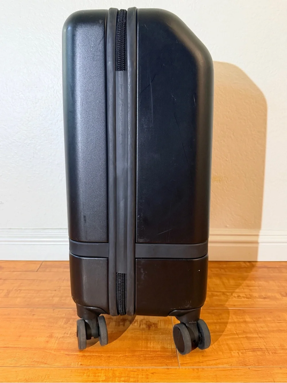 Nomatic Carry-On Classic